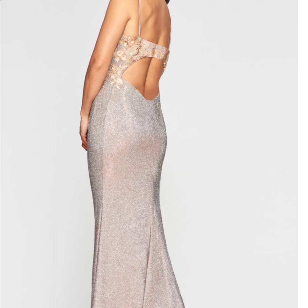 Stunning prom gown never worn to event! - Picture 15 of 15